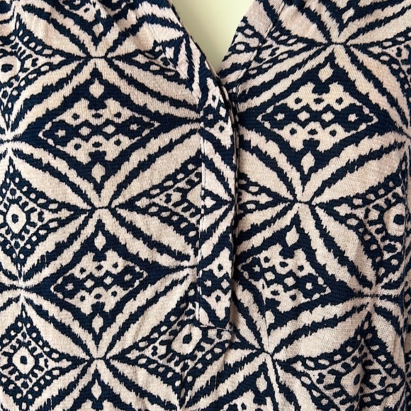 Lucky Brand Cute Navy/Cream Patterned 3/4 Sleeve Shirt Top **Size S** - Picture 3 of 4